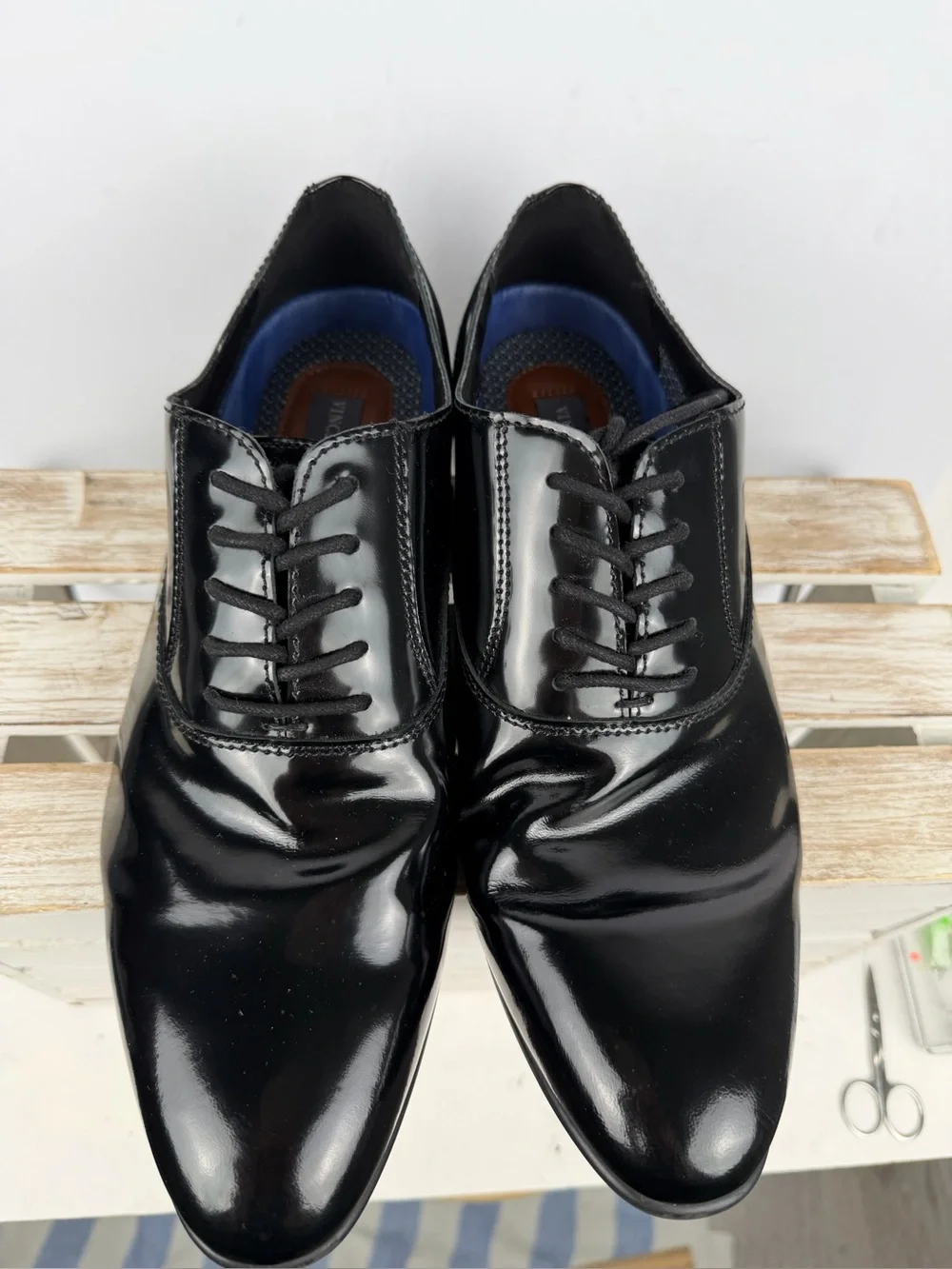 Vince Camuto patent leather oxford dress shoes polished mirror finish size 10M